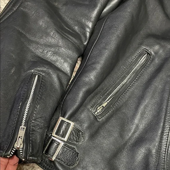 Vintage Men's Black Leather motorcycle padded quilted Jacket - Picture 2 of 13